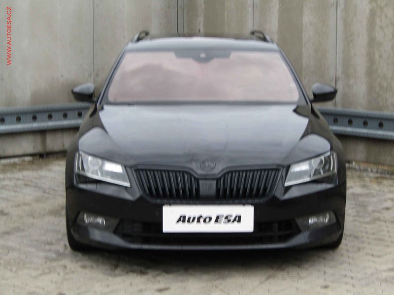 Škoda Superb (2017) 2.0 TSi 4x4, Ambition, DSG - fotka 2 z 20