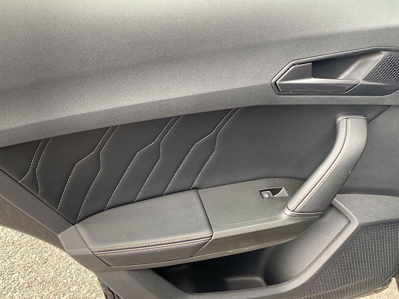 Cupra Formentor (2024) 1.5 TSI DSG - fotka 30 z 40