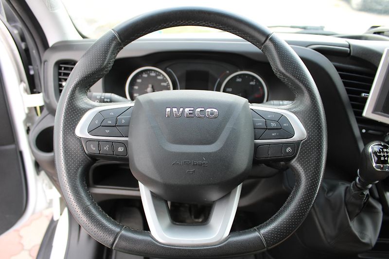 Iveco Daily 35S180 3,0 Maxi 7Míst+Klima - fotka 12 z 21