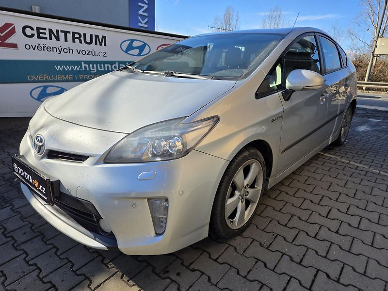 Toyota Prius 1.8-HYBRID-spotř.5l/100km - fotka 6 z 18