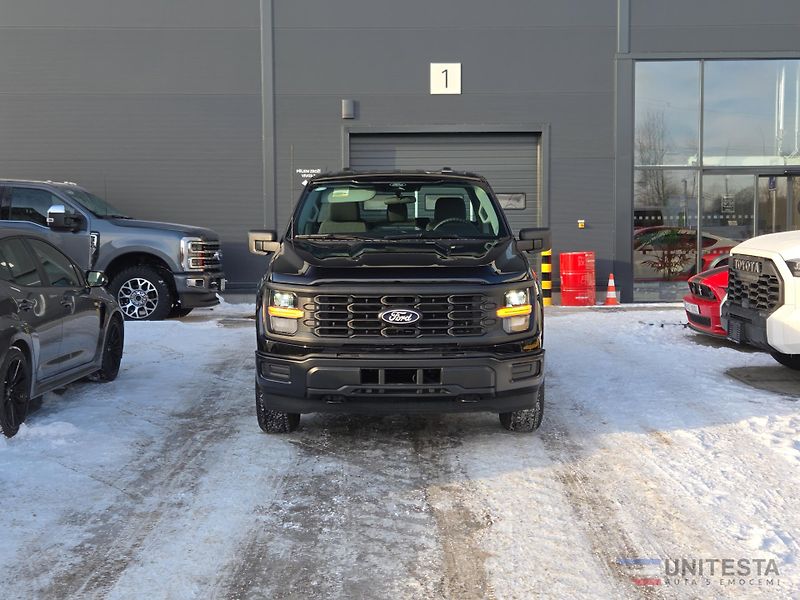 Ford F-150 (2025) 2025 F150 Regular 5,0 V8 - fotka 2 z 10