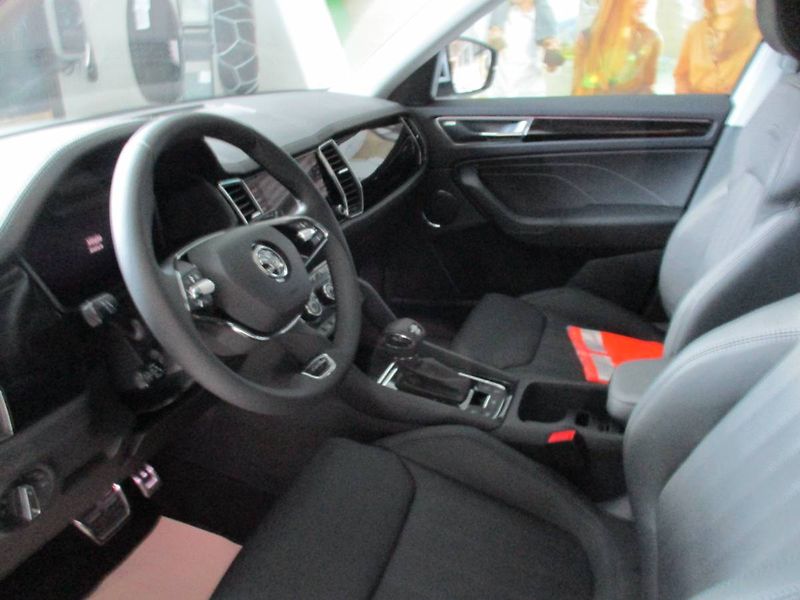 Škoda Kodiaq L&K 2,0TSI 140kW DSG 4x4/P1929 - fotka 14 z 15