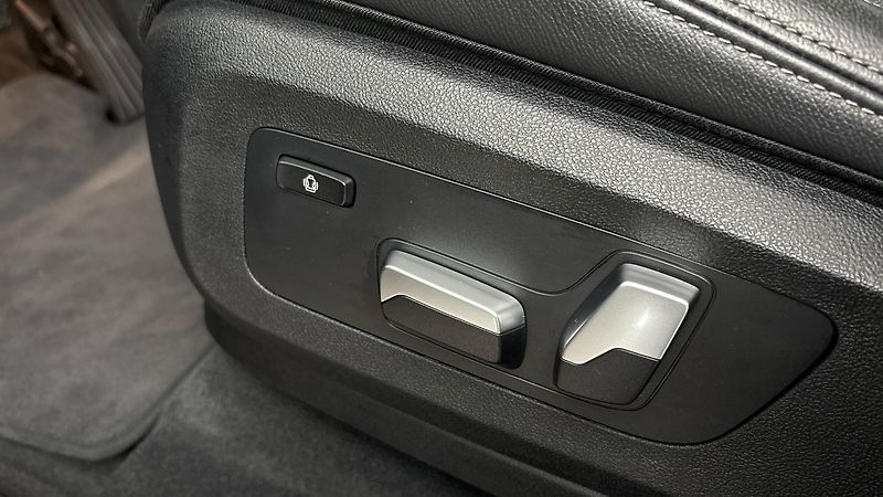 BMW X5 45e AUT xDrive - fotka 21 z 33