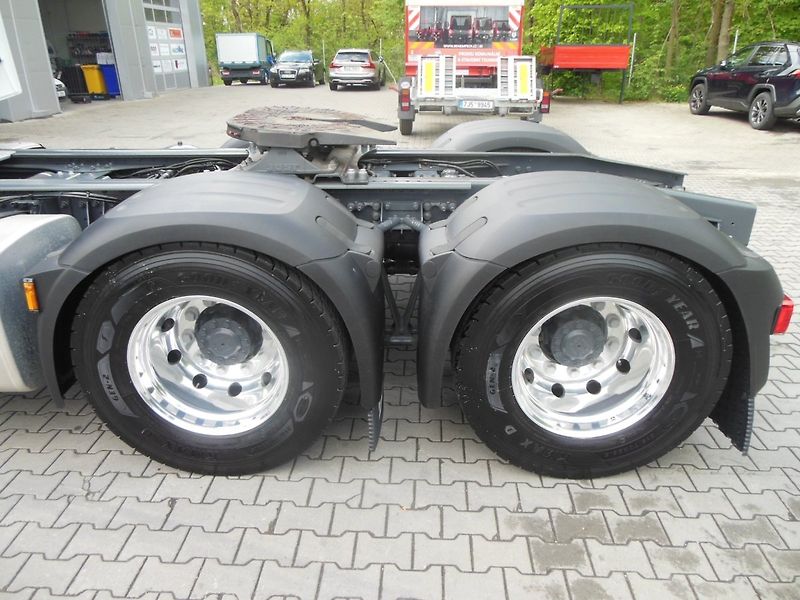 DAF XF XF530 FTT, 6x4, Retarder, Soup - fotka 9 z 27