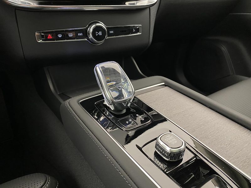 Volvo XC90 (2026) B5 AWD AUT DARK PLUS 7míst - fotka 40 z 70