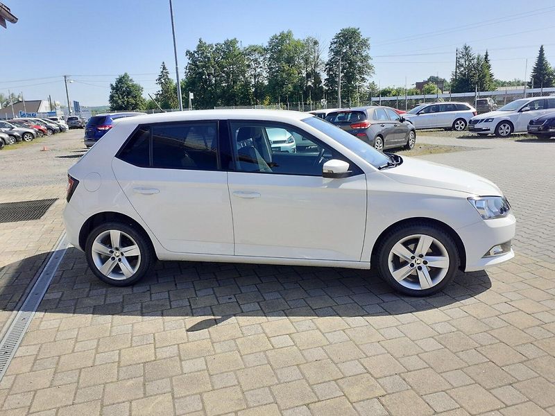 Škoda Fabia (2018) 1.0 TSI ČR - fotka 3 z 26