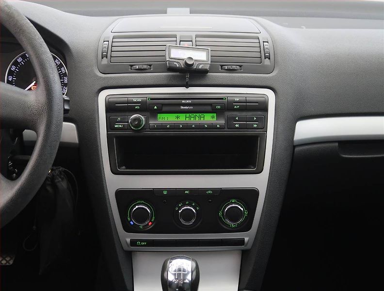 Škoda Octavia (2010) 1.6 TDI - fotka 11 z 14