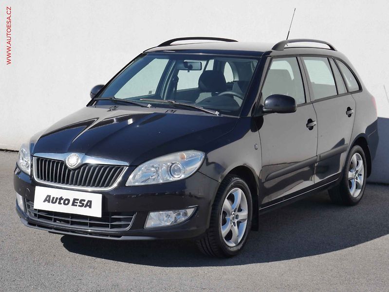 Škoda Fabia (2010) 1.6 TDi, ČR, autoAC - fotka 3 z 20