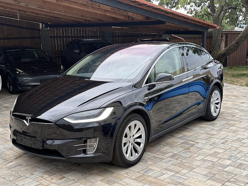 Tesla Model X (2018) 100D, MCU2, tazne,5mist - fotka 1 z 20