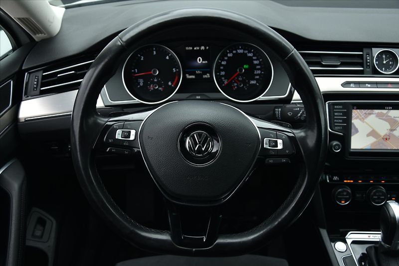 Volkswagen Passat 2.0TDi 140kW 4MOTION HIGHLINE - fotka 14 z 25