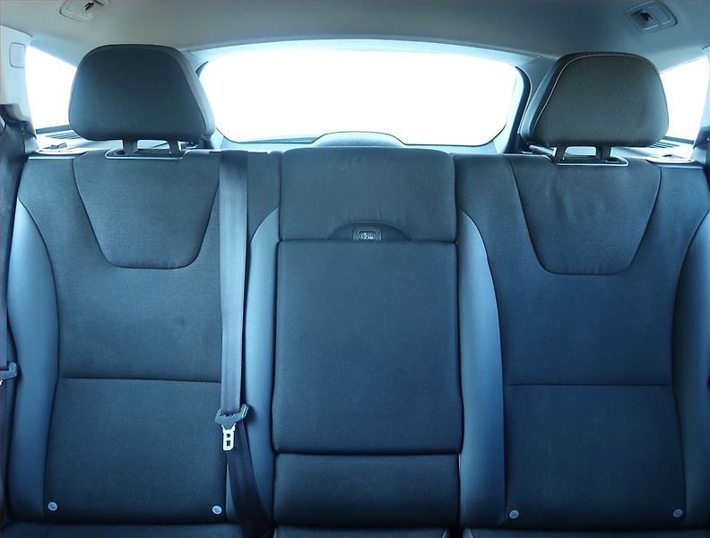 Volvo V60 (2011) D3 2.0, Automat, Navi - fotka 10 z 22