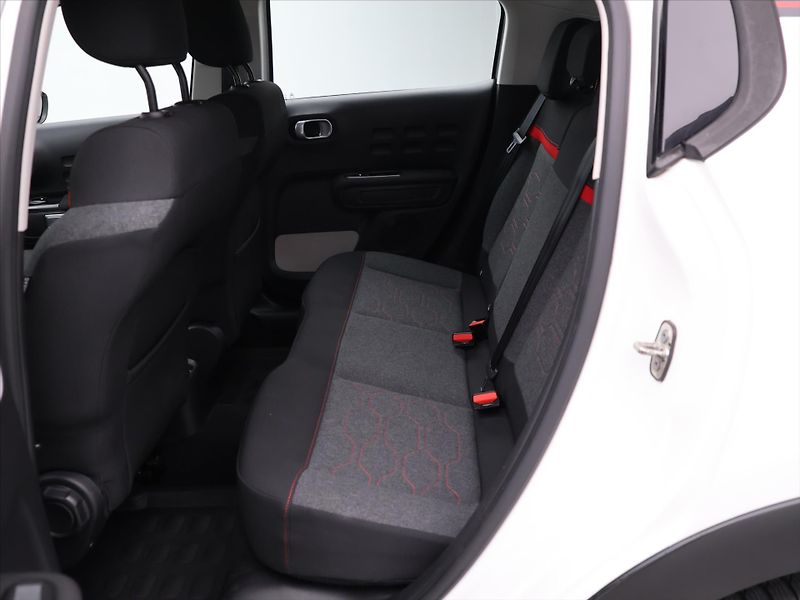 Citroën C3 1.2 PT 82k CZ Feel Aut.Klima - fotka 13 z 26