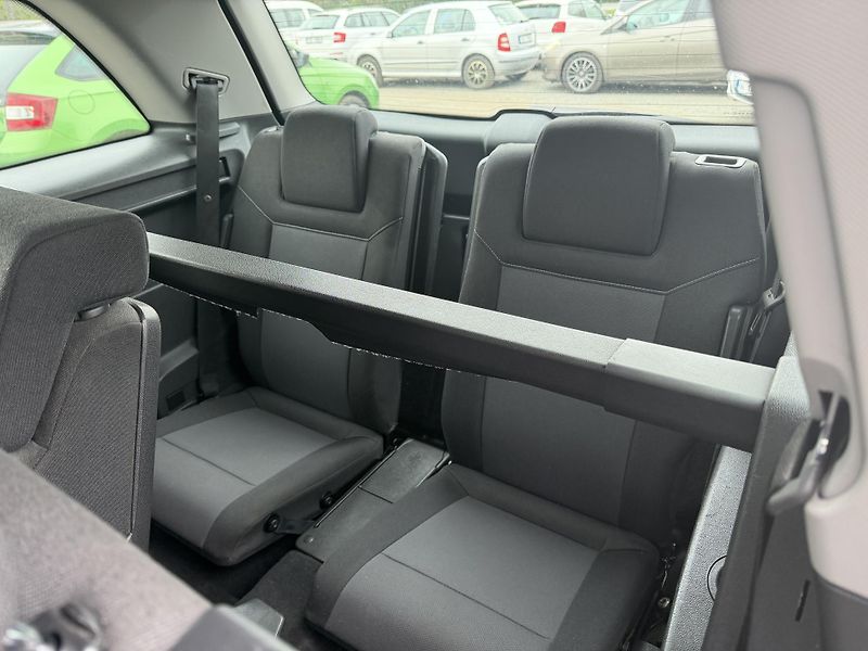 Opel Zafira 1,7 DTi 7 MIST - fotka 12 z 21