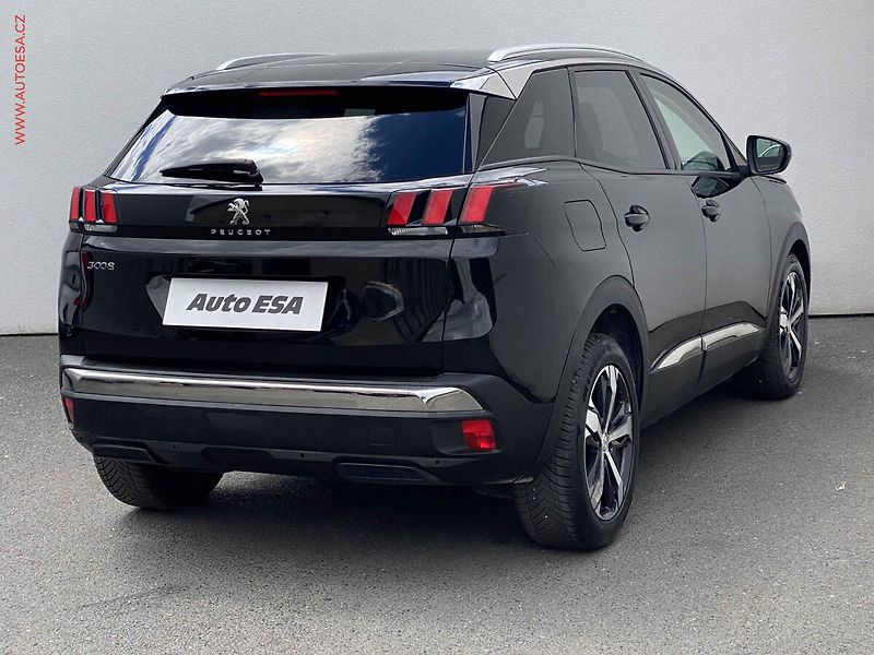 Peugeot 3008 (2018) 2.0 HDi, ČR, Allure, LED - fotka 4 z 19