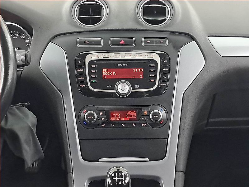 Ford Mondeo (2013) 2.0 TDCi, Serv.kniha, Tempomat - fotka 12 z 17