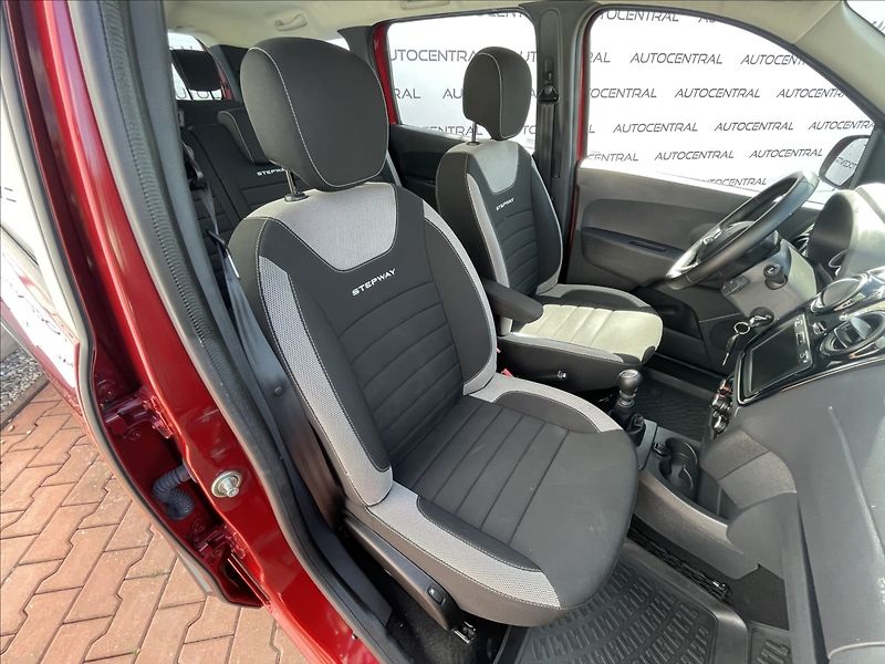 Dacia Lodgy 1,3 TCe,96kW,STEPWAY,serv.kn., - fotka 20 z 25
