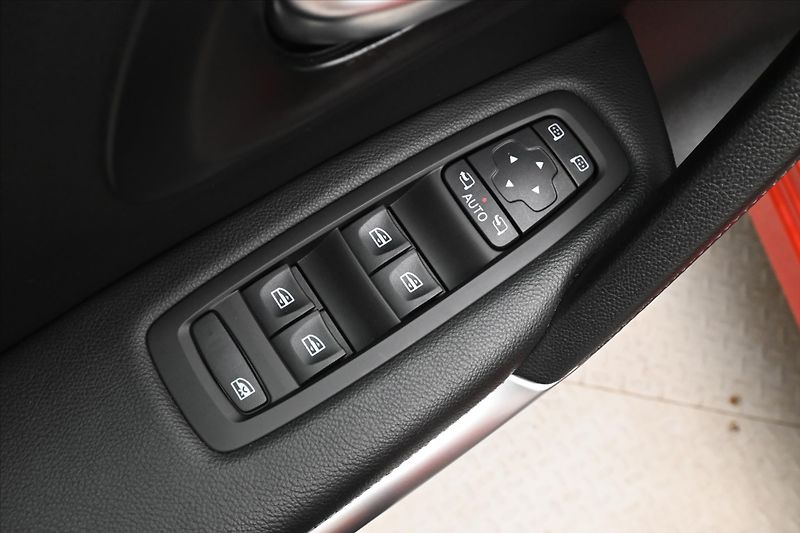Renault Kadjar 1,3 TCe 103 kW INTENS Záruka a - fotka 23 z 29
