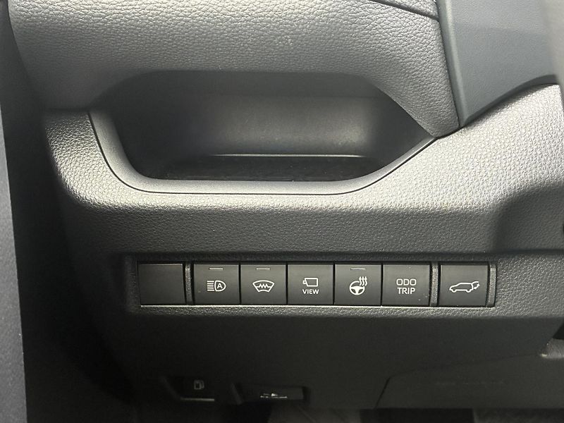 Toyota RAV4 2.5 HSD e-CVT AWD Exe. JBL - fotka 15 z 26