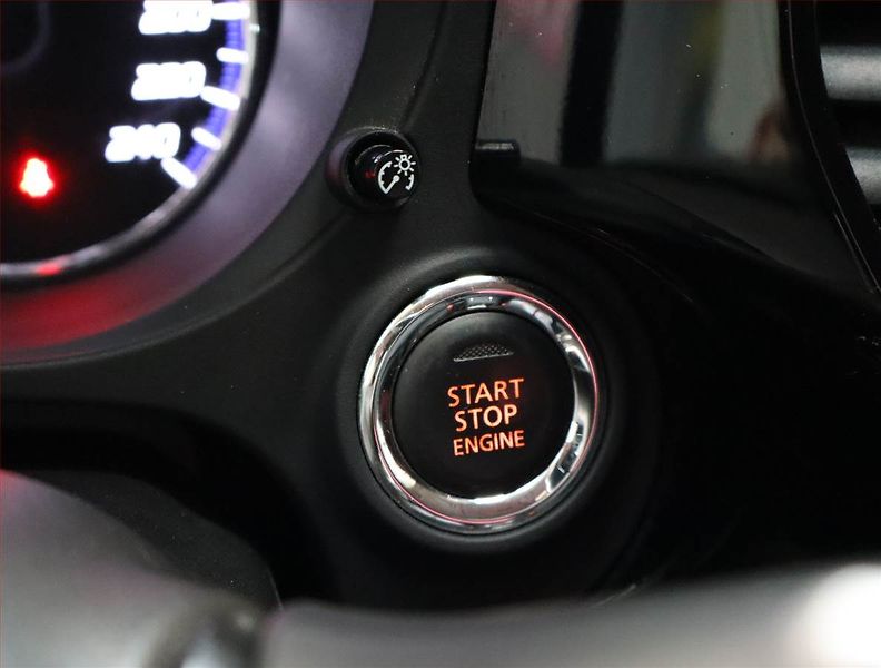 Mitsubishi Outlander (2017) 2.0, 4X4, Automat, 7 míst, ČR - fotka 12 z 20