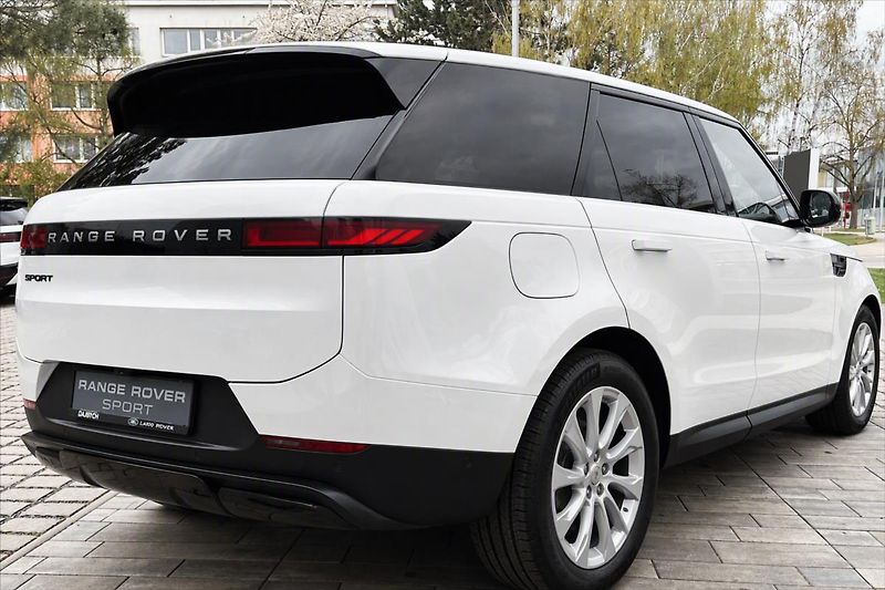 Land Rover Range Rover Sport (2026) 3,0 D250 SE AWD* - fotka 6 z 31