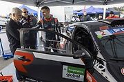 Pilot Filip Mareš svezl prezidenta Petra Pavla v rallyeovém speciálu. Pak si role vyměnili