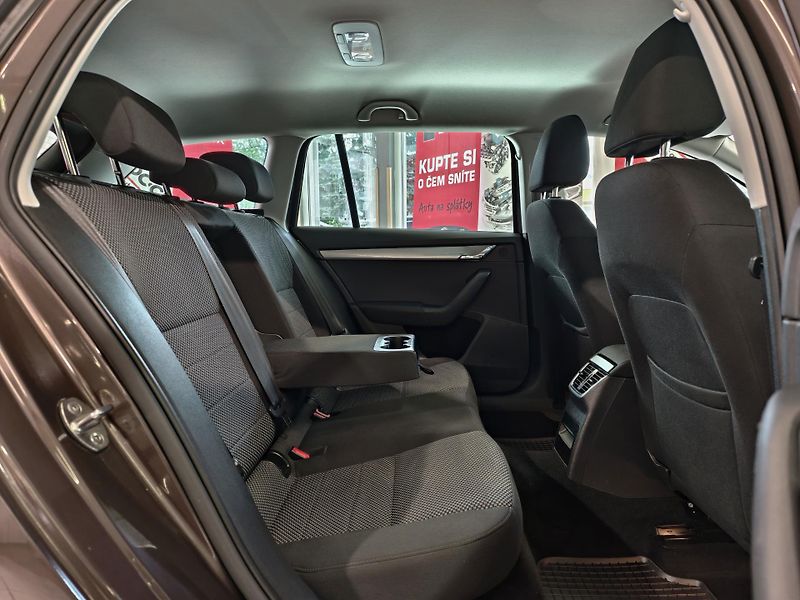 Škoda Octavia 1.4 TSi 110kW, PDC, TEMPOMAT  - fotka 11 z 22
