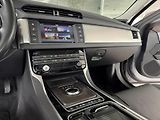 Jaguar XF 20d AUT*Panorama*Distronic - náhled 20