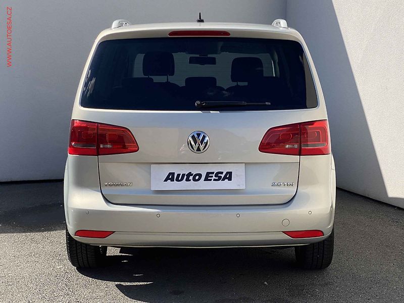 Volkswagen Touran (2014) 2.0TDi, CUP - fotka 5 z 16