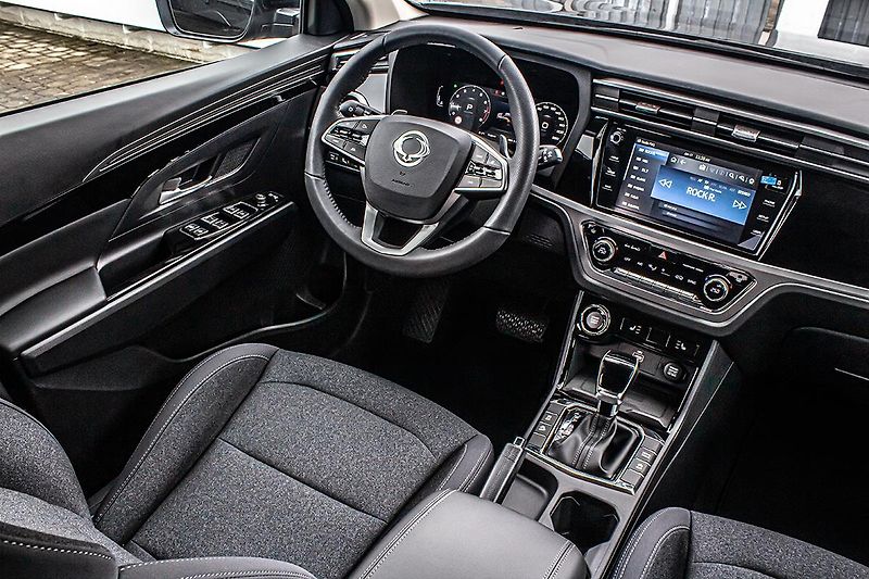 SsangYong Korando 1,5 GDI AT 2WD STYLE+TECH+ACC - fotka 13 z 15