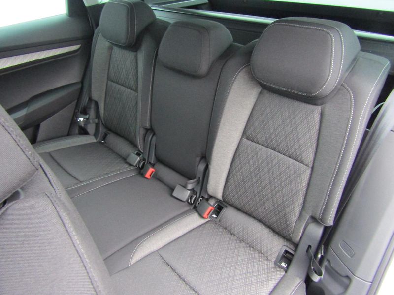Škoda Karoq (2026) Top Selection 2,0 TDI 4x4 DSG - fotka 22 z 30