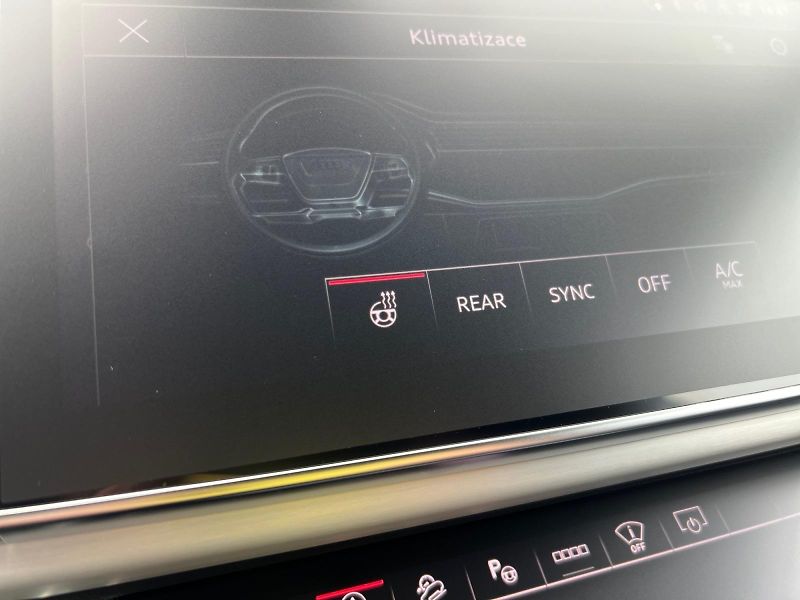 Audi Q8 (2025) S-LINE 50TDI WEBASTO HUP DPH - fotka 31 z 32