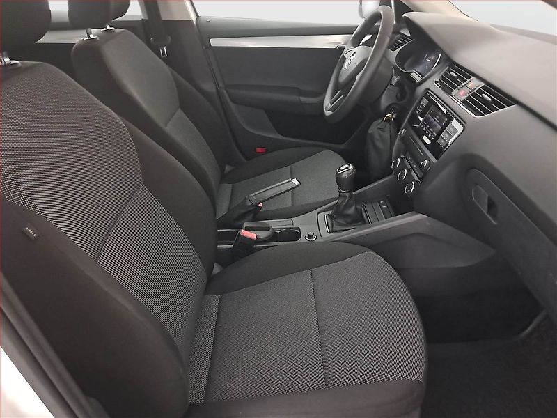 Škoda Octavia (2016) 1.6 TDI, ČR,1.maj - fotka 9 z 13
