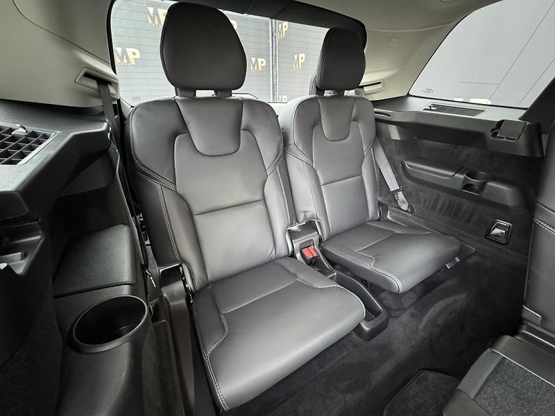 Volvo XC90 (2023) B5 4X4 Ultimate, DPH, 1.MAJ - fotka 22 z 53