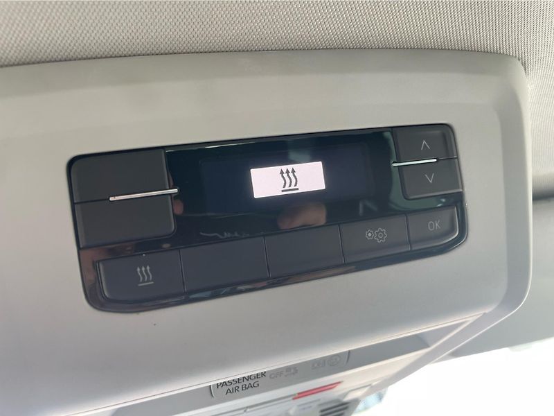 Volkswagen Multivan 2.0 TDi DSG 7st. 4motion Highl - fotka 25 z 28