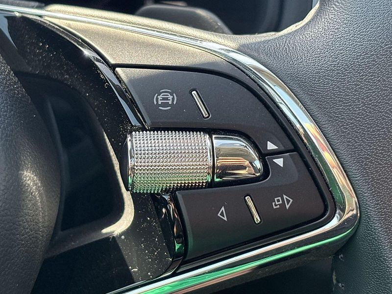 Škoda Karoq (2023) 1.5 TSI DSG Style + - fotka 21 z 33