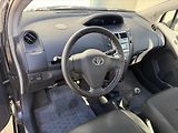 Toyota Yaris 1,3 Terra Cool - náhled 7