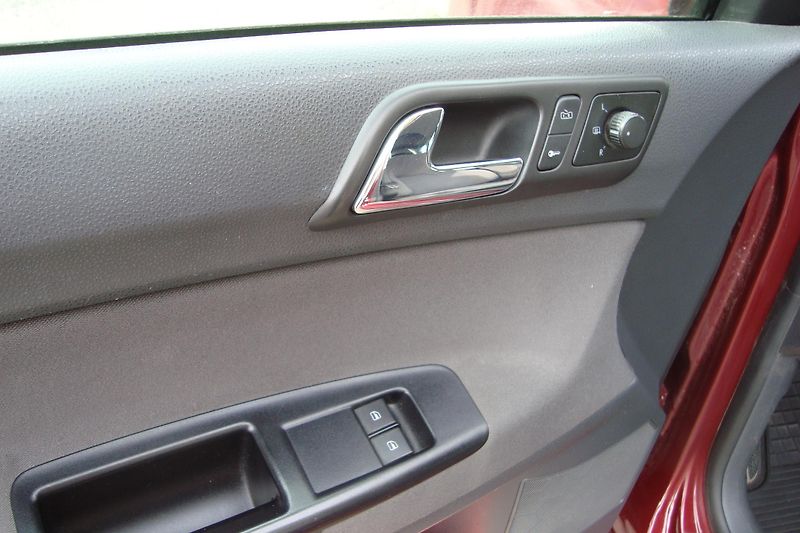Volkswagen Polo (2006) 1.4i 16V, ČR, Servisní kniha - fotka 32 z 71
