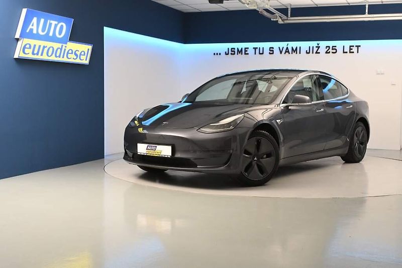 Tesla Model 3 (2019) RWD LED Kamera Range Plus 225K - fotka 2 z 34