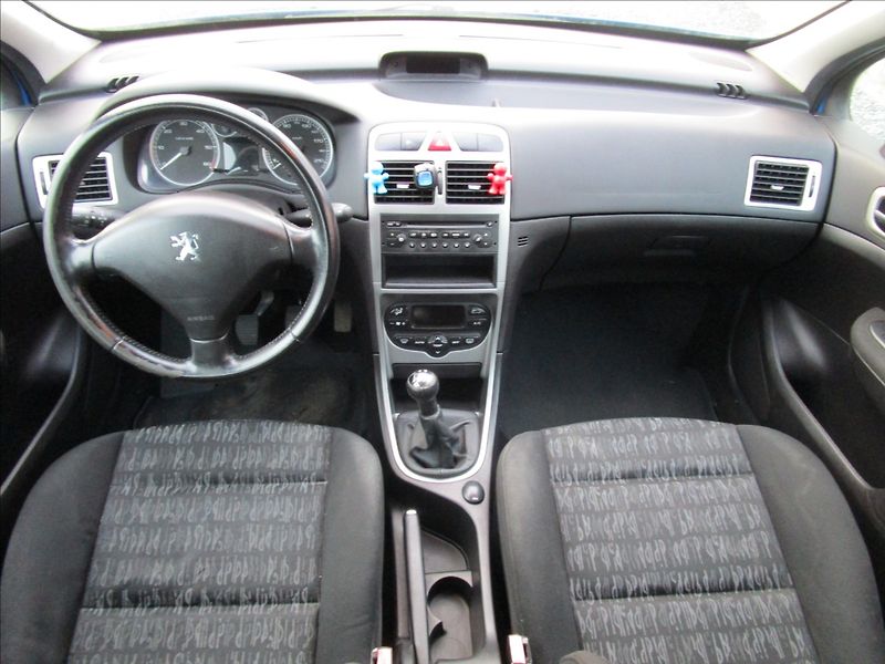 Peugeot 307 1.6HDi  aut. Klima - fotka 7 z 37