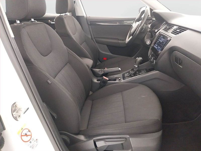 Škoda Octavia (2017) 1.4 TSI, Automat, Navi - fotka 9 z 25
