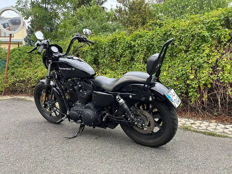 Harley-Davidson XL 1200NS Iron (2020) - fotka 6 z 14