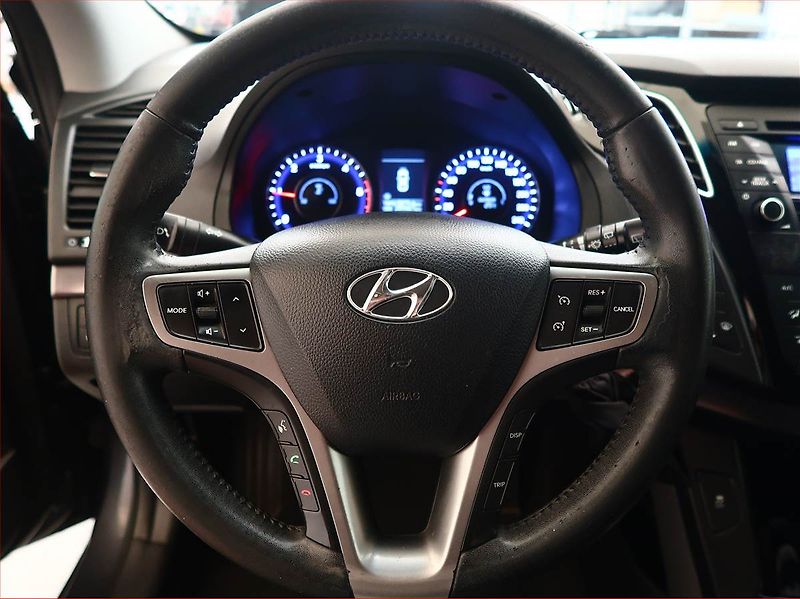 Hyundai i40 (2012) 1.7 CRDI, Tempomat - fotka 15 z 16