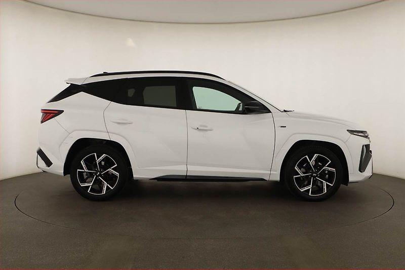 Hyundai Tucson (2025) 1.6 T-GDI, N-LINE, DPH - fotka 6 z 18