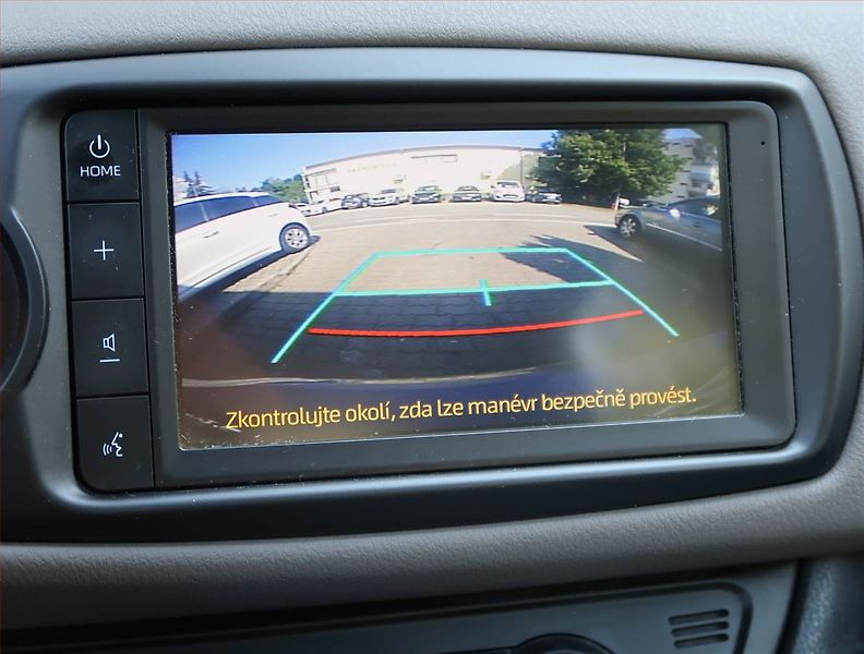 Toyota Yaris (2020) 1.5 Dual VVT-i, Serv.kniha - fotka 16 z 19