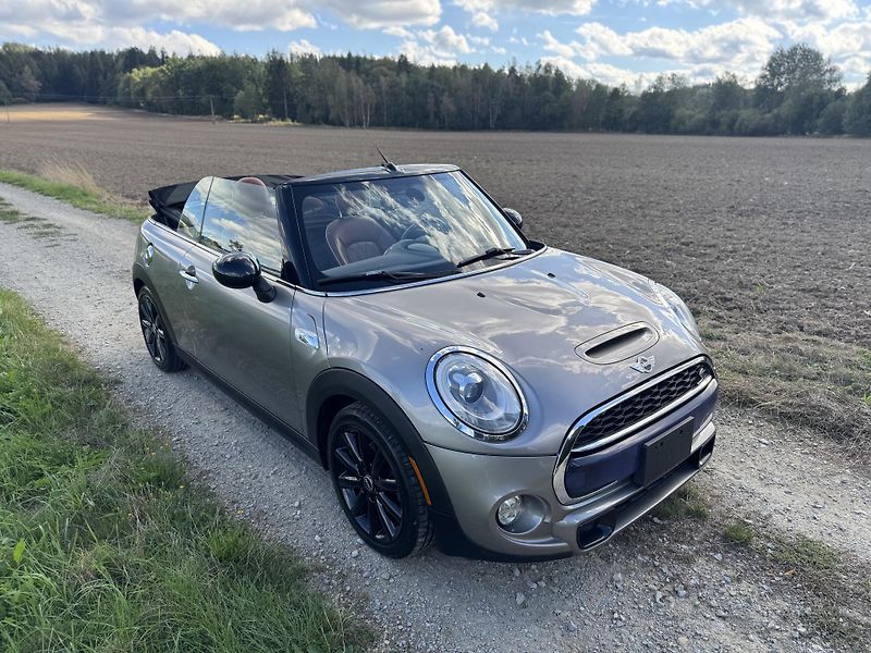 Mini Cooper S (2016) 2.0 S 1.MAJITEL.SERVIS - fotka 29 z 40