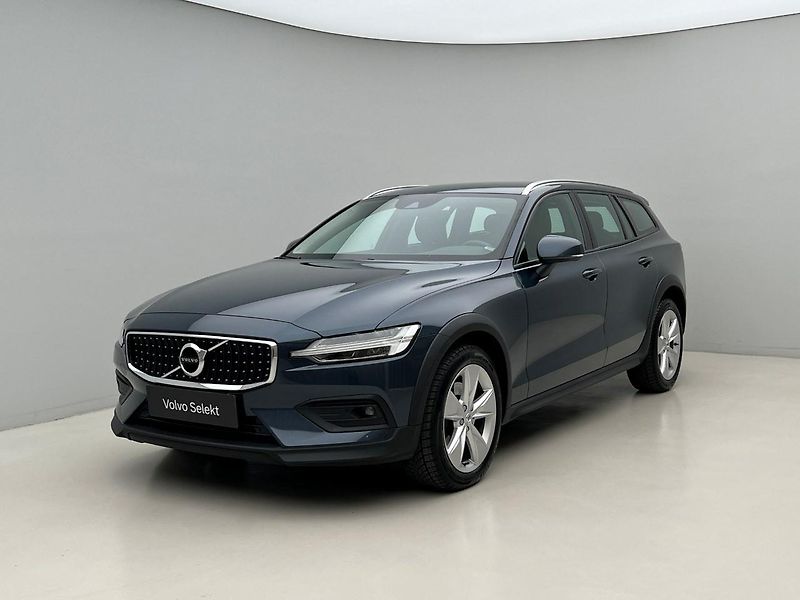 Volvo V60 CC D4 AWD AUT CZ 1. maj. - fotka 1 z 43
