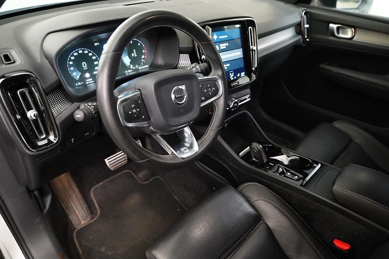 Volvo XC40 - fotka 5 z 6