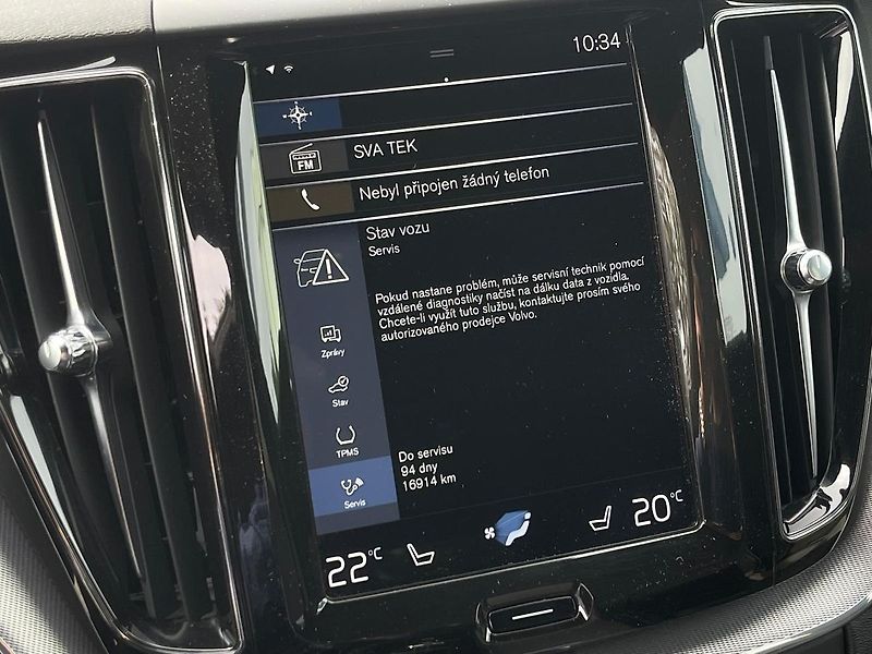 Volvo XC60 B4 AWD R-Design H&K, TZ - fotka 23 z 23