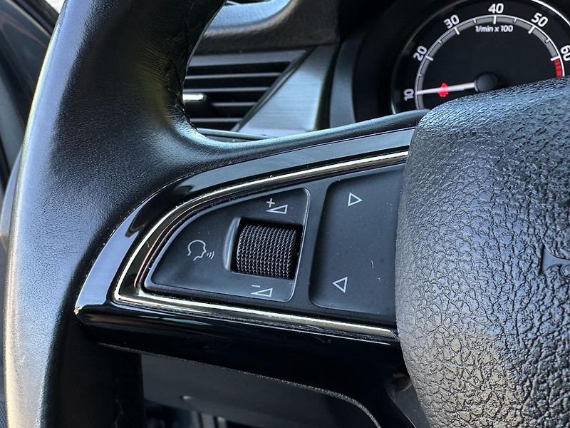 Škoda Rapid (2018) SPACEBACK* DSG *1.0TSI / 1.Maj - fotka 10 z 36