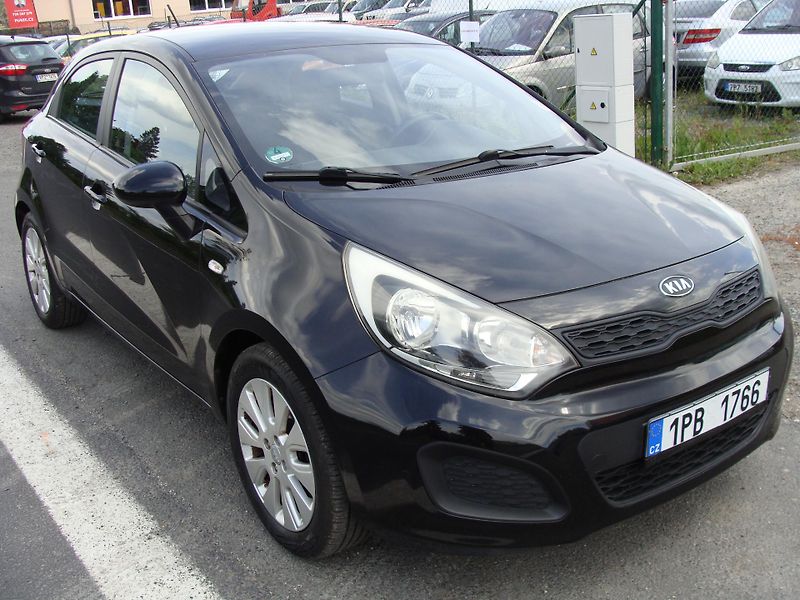Kia Rio 1.4i, 80 kW, klimatizace - fotka 7 z 23